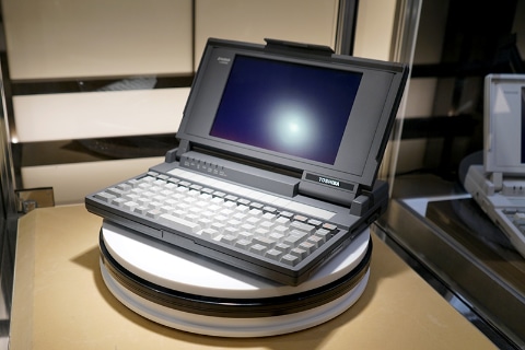 東芝のダイナブック J-3100